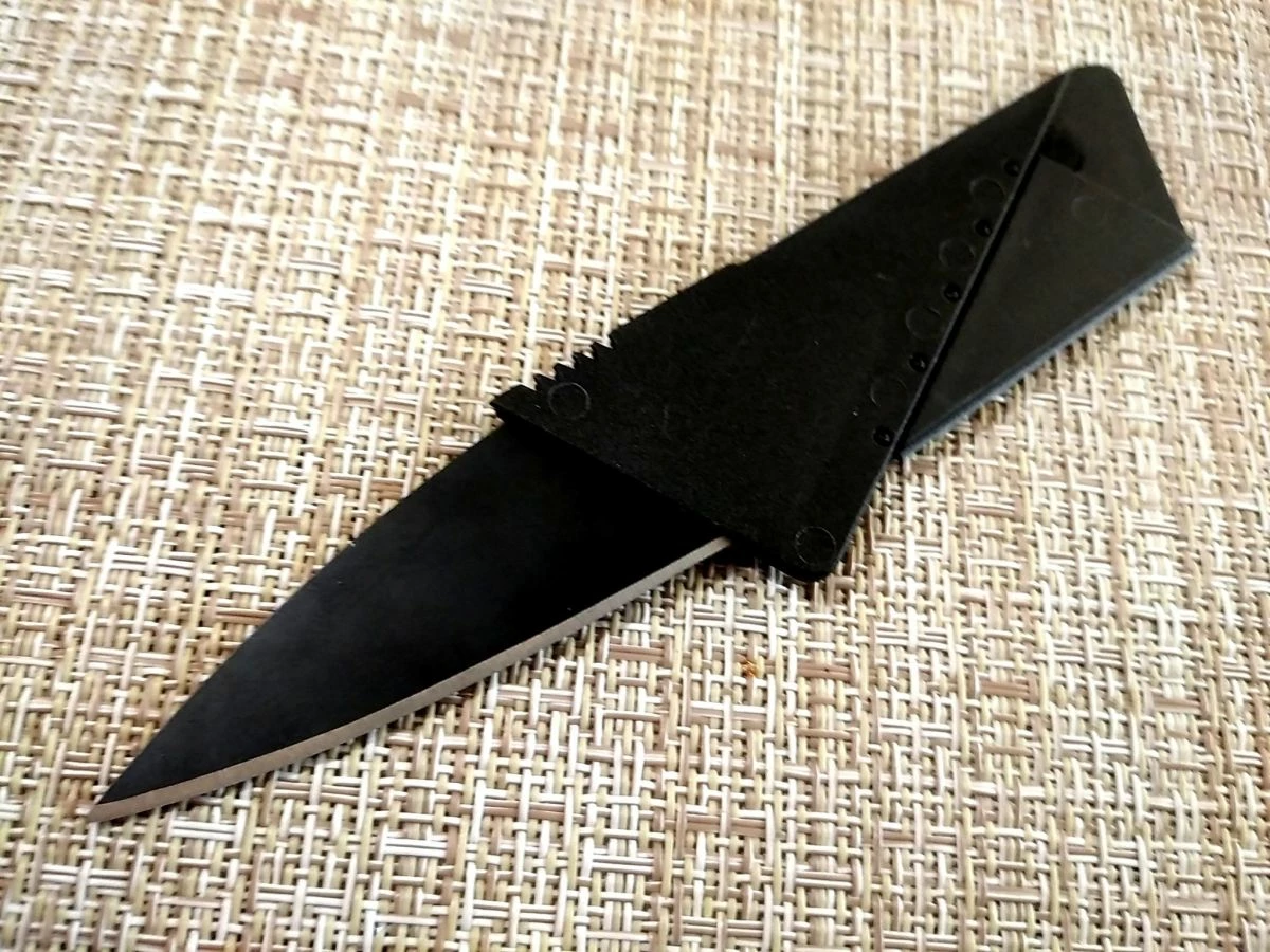 Μαύρη κάρτα που μετατρέπεται σε σουγιά. - Image 3