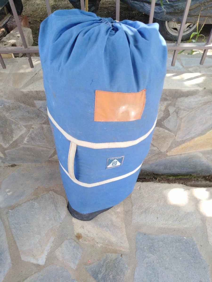 Σκηνή για κάμπινγκ 5 ατόμων.