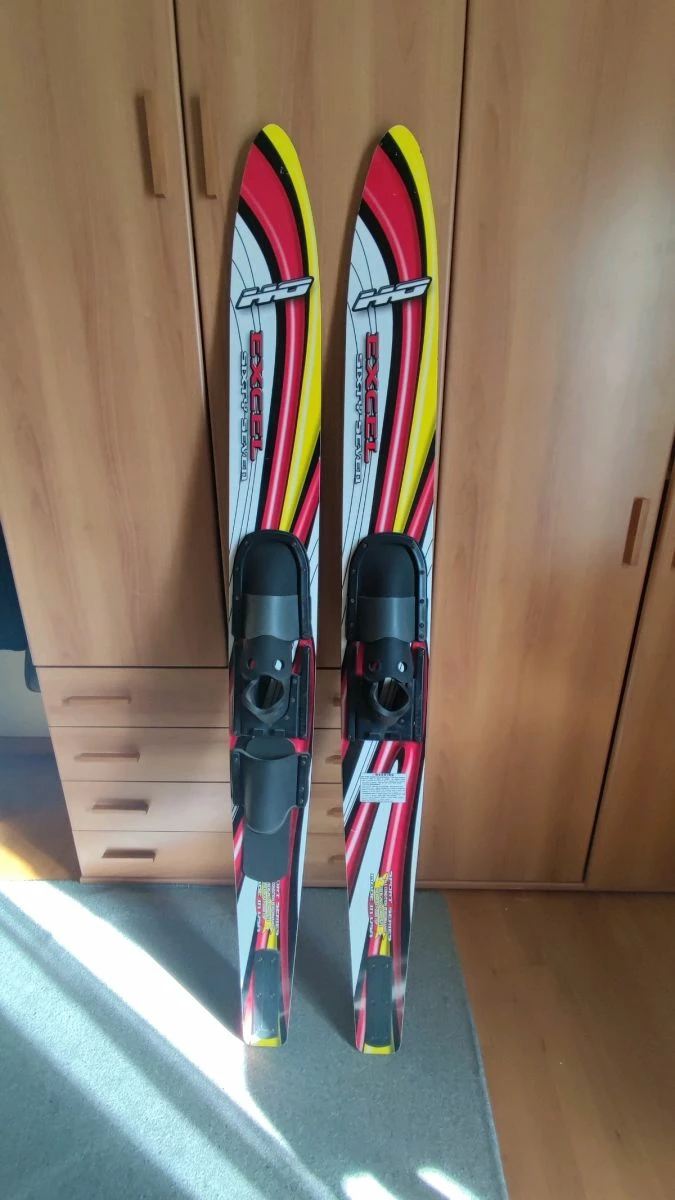 Πέδιλα θαλάσσιου σκι