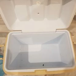 ΨΥΓΕΙΟ CAMPING/ΠΑΡΑΛΙΑΣ