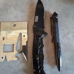 Σετ πτυσσόμενο μαχαιράκι και Tactical Pen