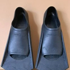 Βατραχοπέδιά κολύμβησης, ARENA,43-44 νούμερο