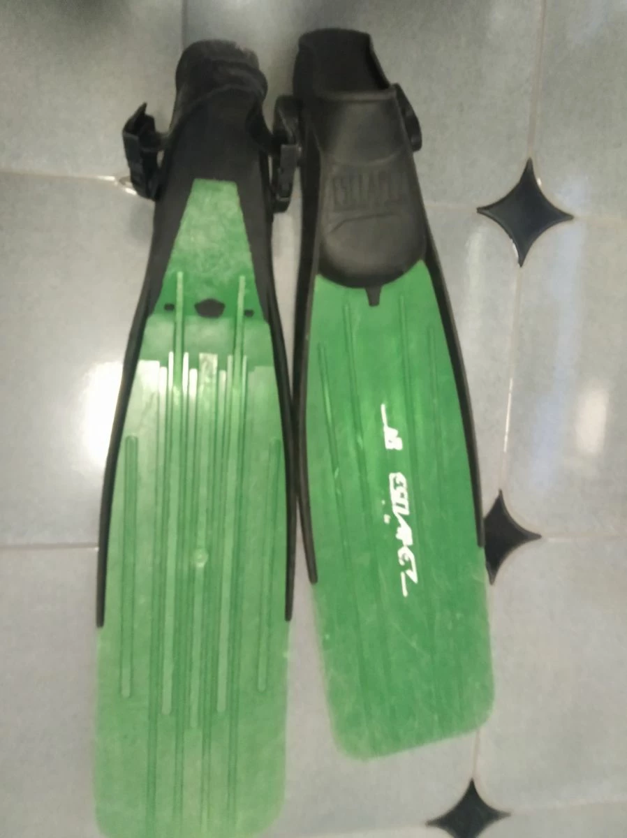 ΕΠΑΓΓΕΛΜΑΤΙΚΑ ΒΑΤΡΑΧΟΠΕΔΙΛΑ ΕΛΕΥΘΕΡΗΣ ΚΑΤΑΔΥΣΗΣ - Image 2