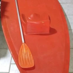 Πολυεστερικό κανό με καθισμα.