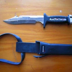 καταδυτικό μαχαίρι