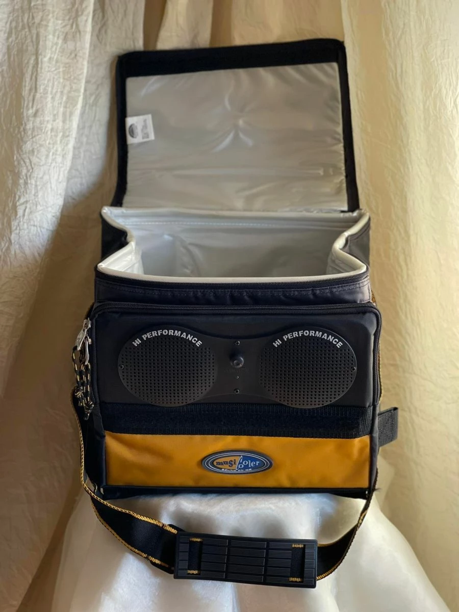 ΙΣΟΘΕΡΜΙΚΟ (COOLER BAG) Βαλιτσάκι, CALIFORNIA INNOVATIONS ΥΨΗΛΗΣ ΠΟΙΟΤΗΤΑΣ. ΔΙΑΘΕΤΕΙ ΕΝΣΩΜΑΤΩΜΑΝΕΝΑ ΗΧΕΙΑ ΥΨΗΛΗΣ ΑΠΟΔΟΣΗΣ ΗΧΟΥ. - Image 9