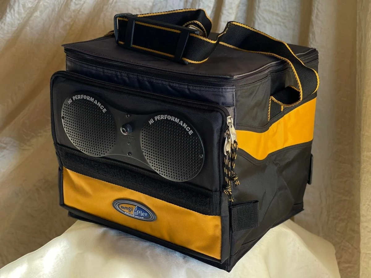 ΙΣΟΘΕΡΜΙΚΟ (COOLER BAG) Βαλιτσάκι, CALIFORNIA INNOVATIONS ΥΨΗΛΗΣ ΠΟΙΟΤΗΤΑΣ. ΔΙΑΘΕΤΕΙ ΕΝΣΩΜΑΤΩΜΑΝΕΝΑ ΗΧΕΙΑ ΥΨΗΛΗΣ ΑΠΟΔΟΣΗΣ ΗΧΟΥ. - Image 7