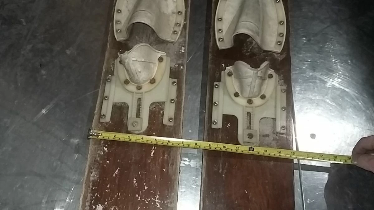 Πέδιλα σκι νερού ξύλινα παλιά - Image 3