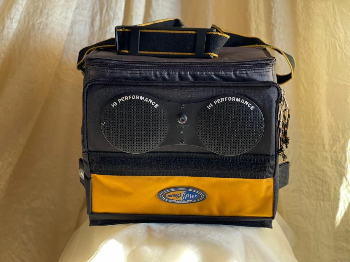 ΙΣΟΘΕΡΜΙΚΟ (COOLER BAG) Βαλιτσάκι, CALIFORNIA INNOVATIONS ΥΨΗΛΗΣ ΠΟΙΟΤΗΤΑΣ. ΔΙΑΘΕΤΕΙ ΕΝΣΩΜΑΤΩΜΑΝΕΝΑ ΗΧΕΙΑ ΥΨΗΛΗΣ ΑΠΟΔΟΣΗΣ ΗΧΟΥ. - Image 8
