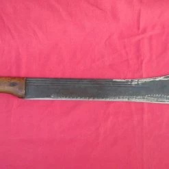 Μαχαίρι επιβίωσης φτιαγμένο σε καμίνι.