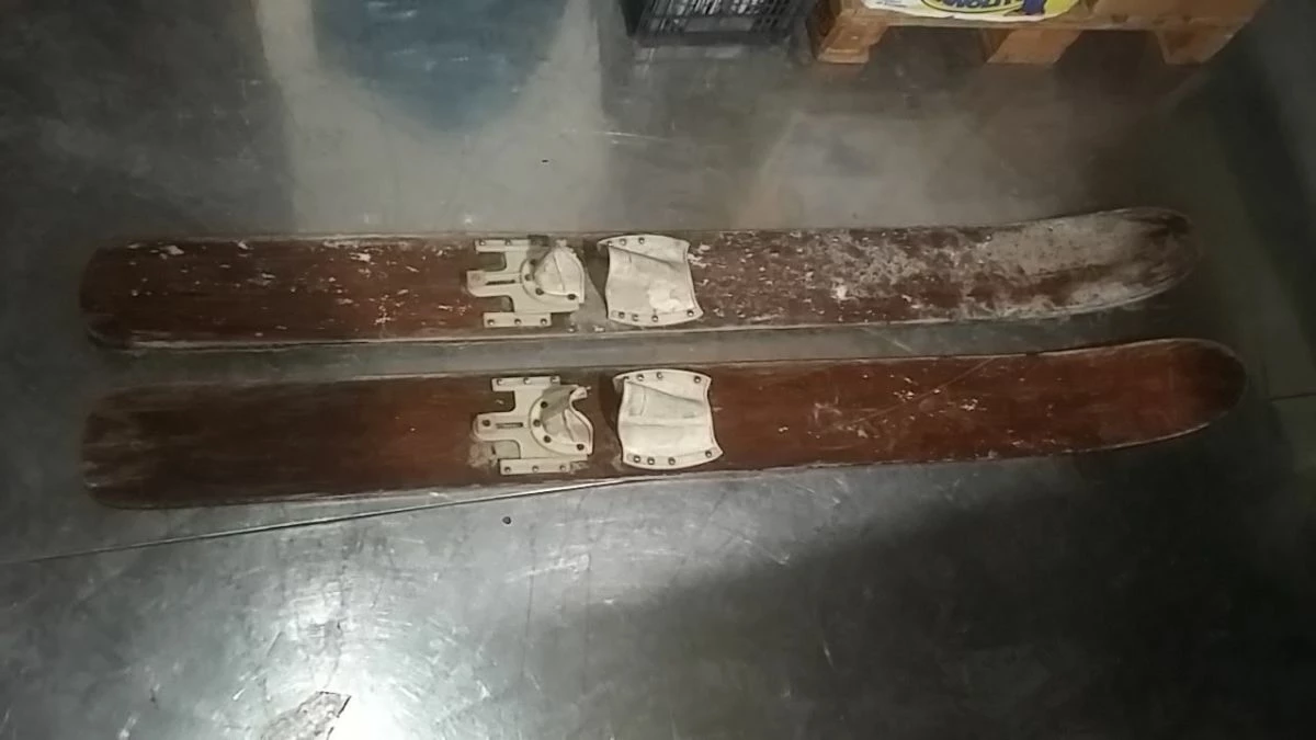 Πέδιλα σκι νερού ξύλινα παλιά