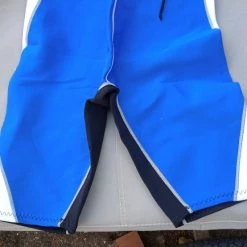 σορτς νεοπρεν θαλάσσιο σκι