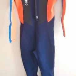 Πωλείται ισοθερμική φόρμα κατάδυσης-ιστιοπλοίας για παιδί 9-12χρ 40